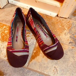 🥿Spunky New Directions Brown Striped Flats!